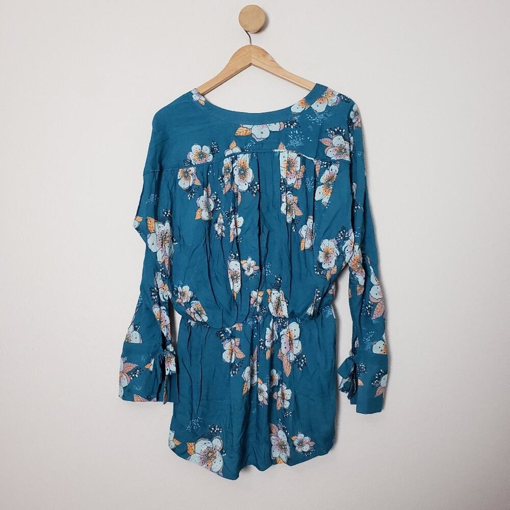 Free People Tuscan Dreams Blue Floral Tunic Mini Dress Small Bell Sleeve V-Neck - Picture 10 of 12
